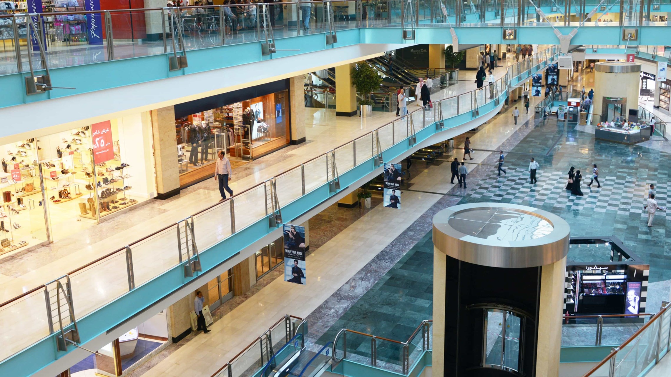 8. Abu Dhabi Mall